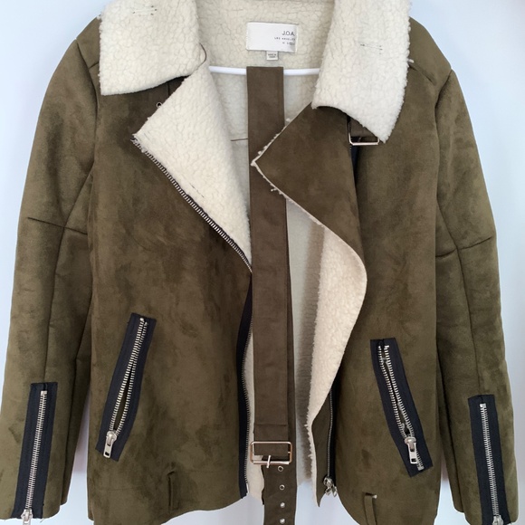J.O.A. Suede Vacation Shearling Jacket in Olive - Picture 7 of 8